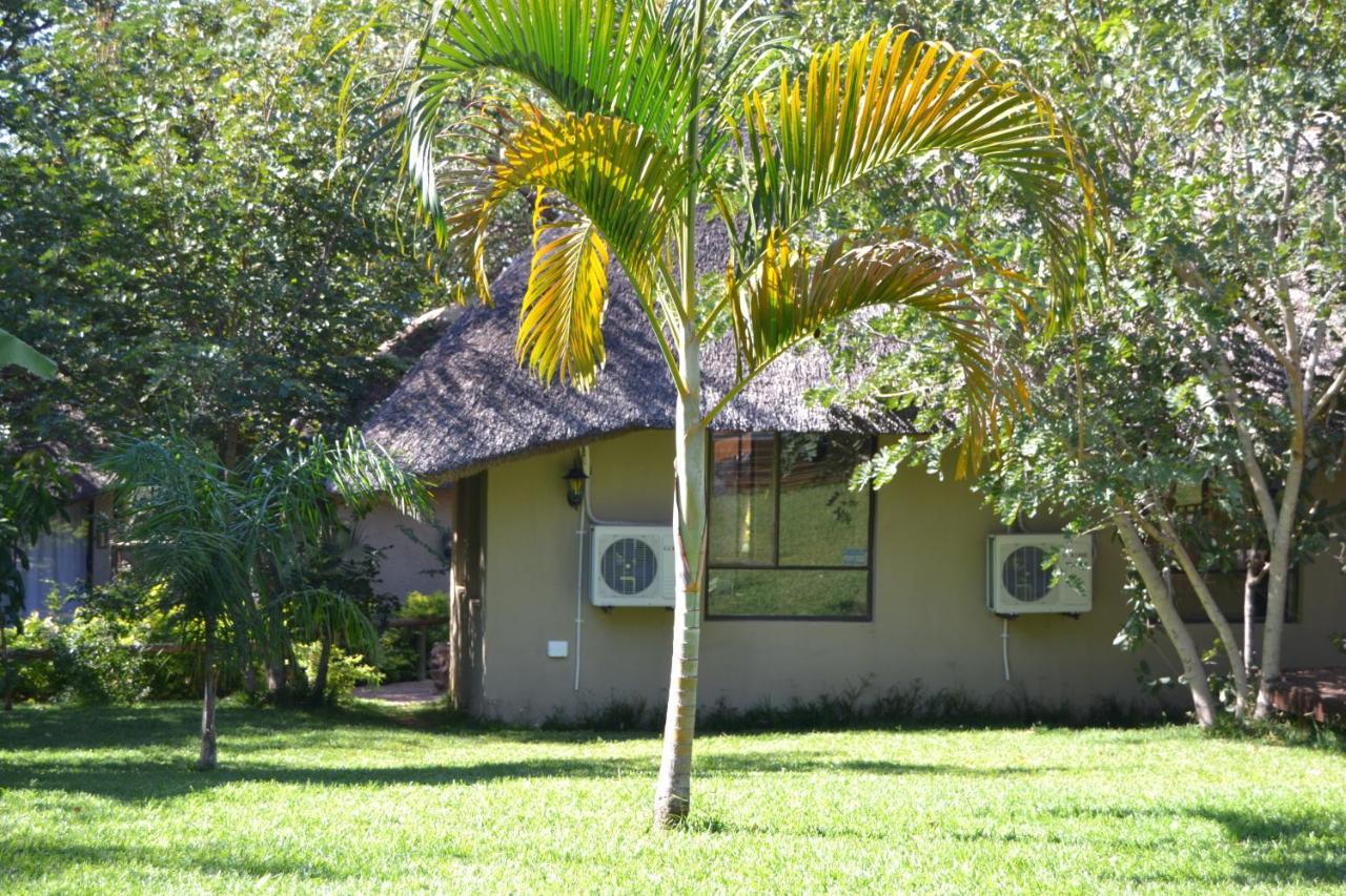 Chobe Sunset Chalets Lesoma Ngoại thất bức ảnh