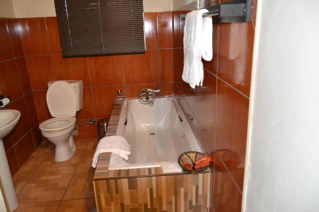 Chobe Sunset Chalets Lesoma Ngoại thất bức ảnh