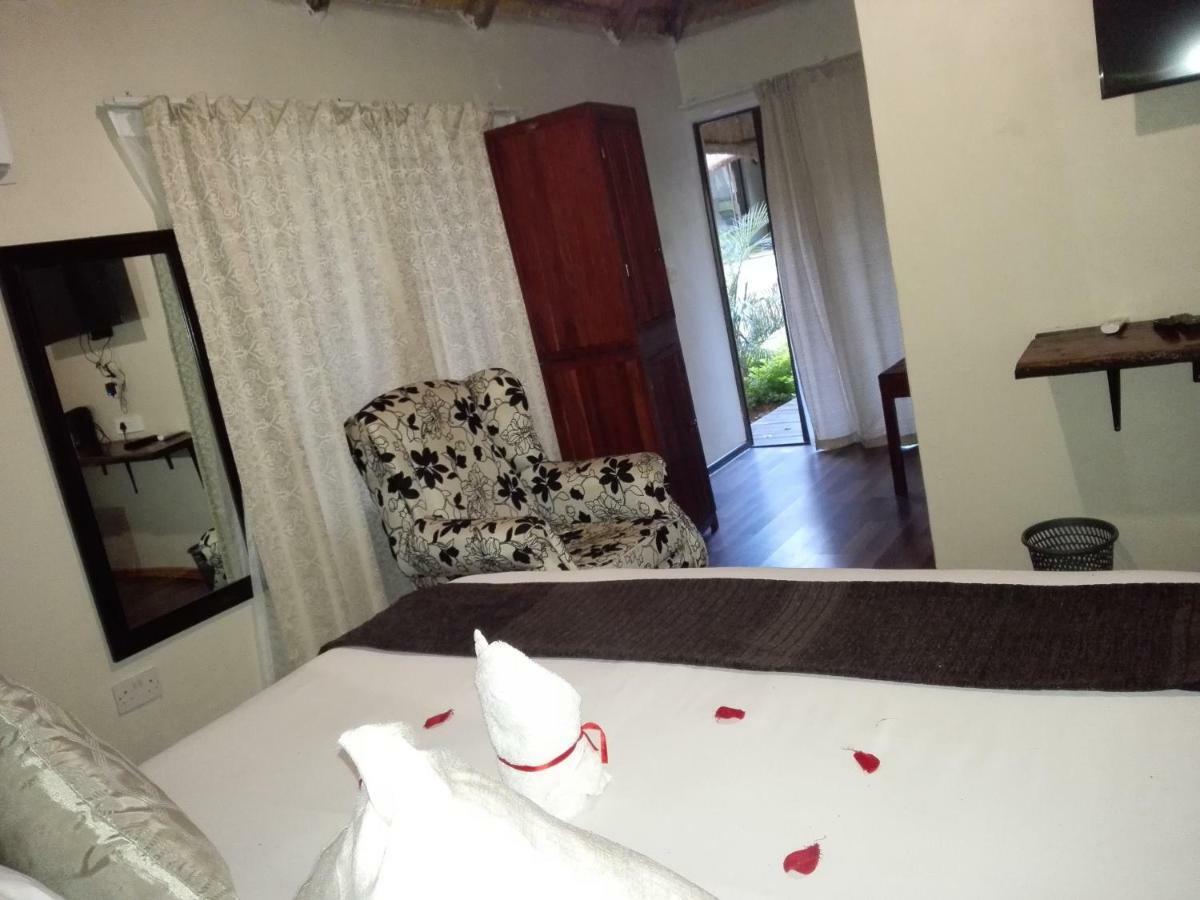 Chobe Sunset Chalets Lesoma Ngoại thất bức ảnh