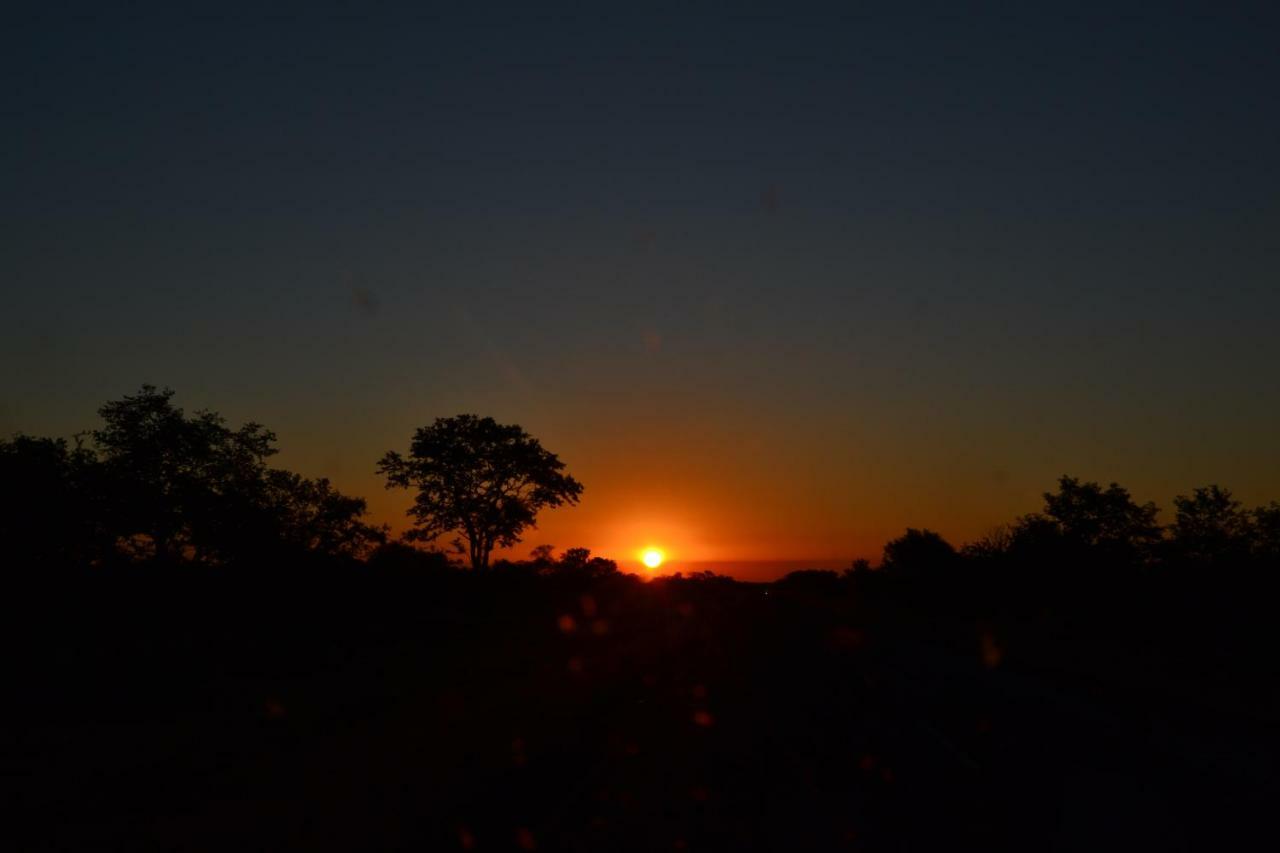 Chobe Sunset Chalets Lesoma Ngoại thất bức ảnh